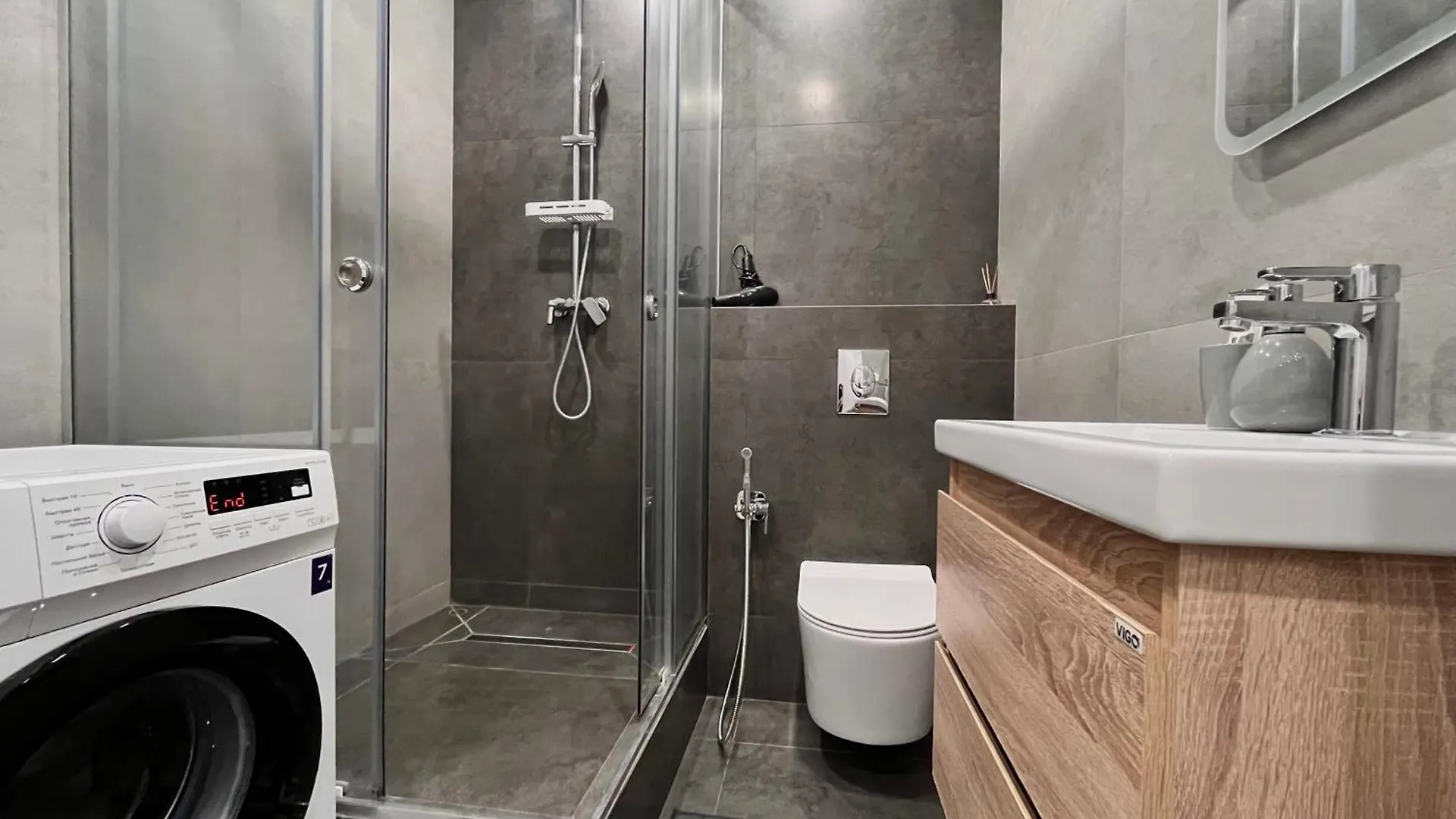 Elegant Raimbek Residence 1- 43, 1Br & Drinking Water As A Gift 알마티