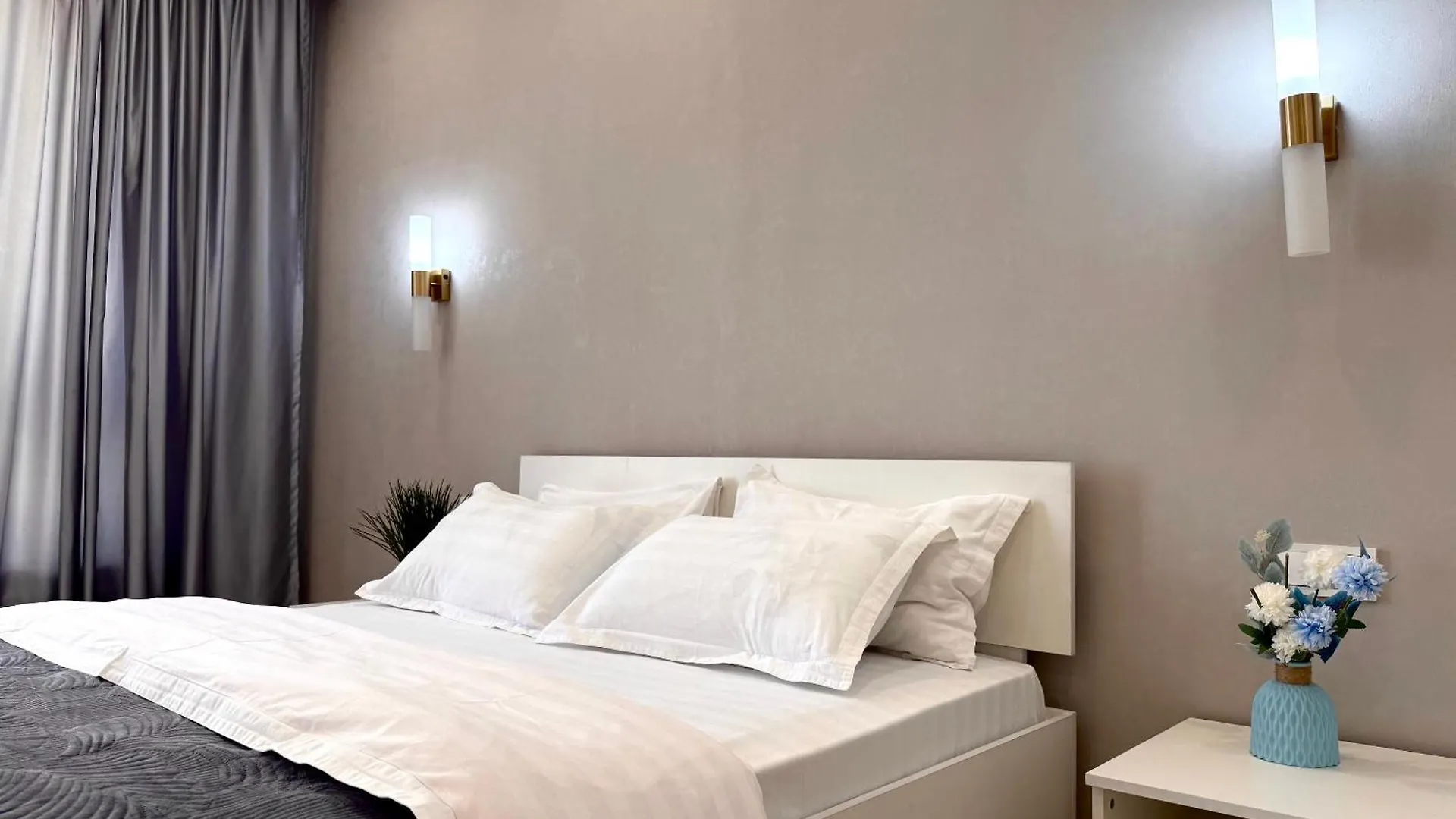 아파트 Elegant Raimbek Residence 1- 43, 1Br & Drinking Water As A Gift 알마티