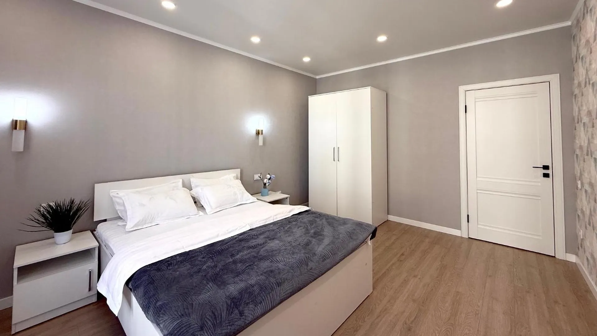 아파트 Elegant Raimbek Residence 1- 43, 1Br & Drinking Water As A Gift 알마티
